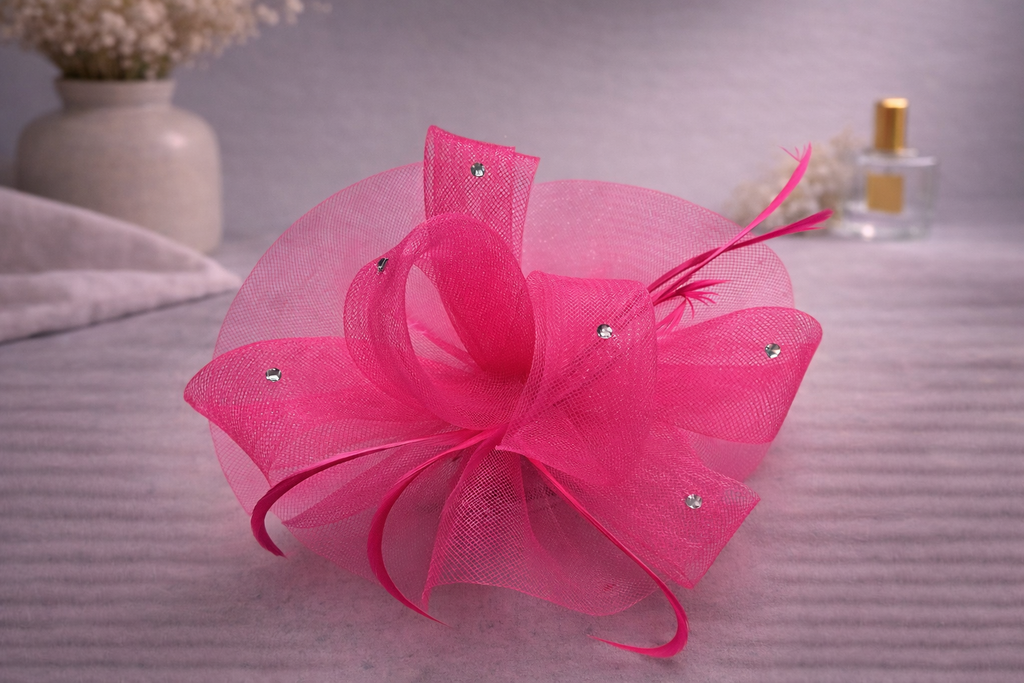 Diamanté detailed fascinator