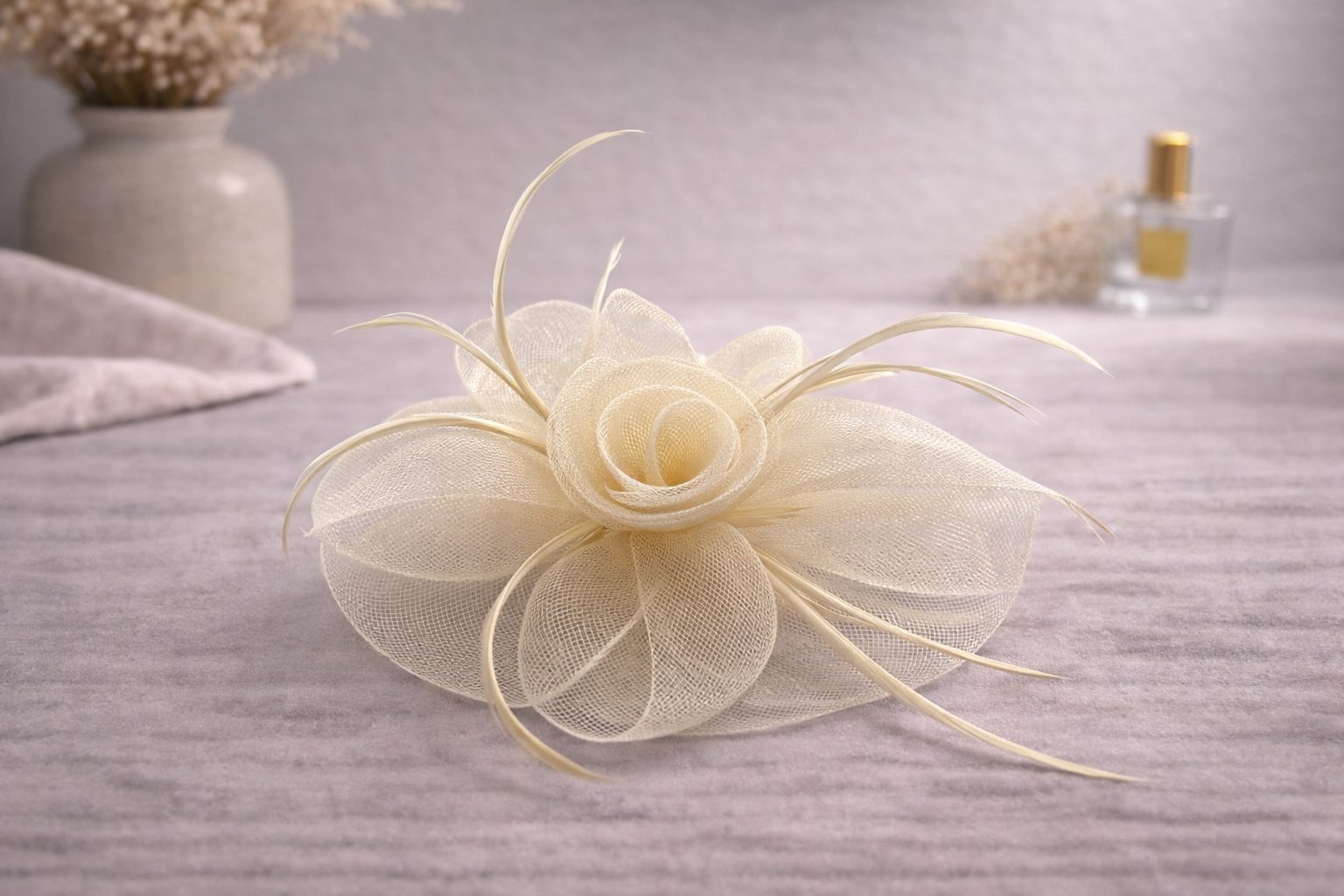 Rose detail fascinator