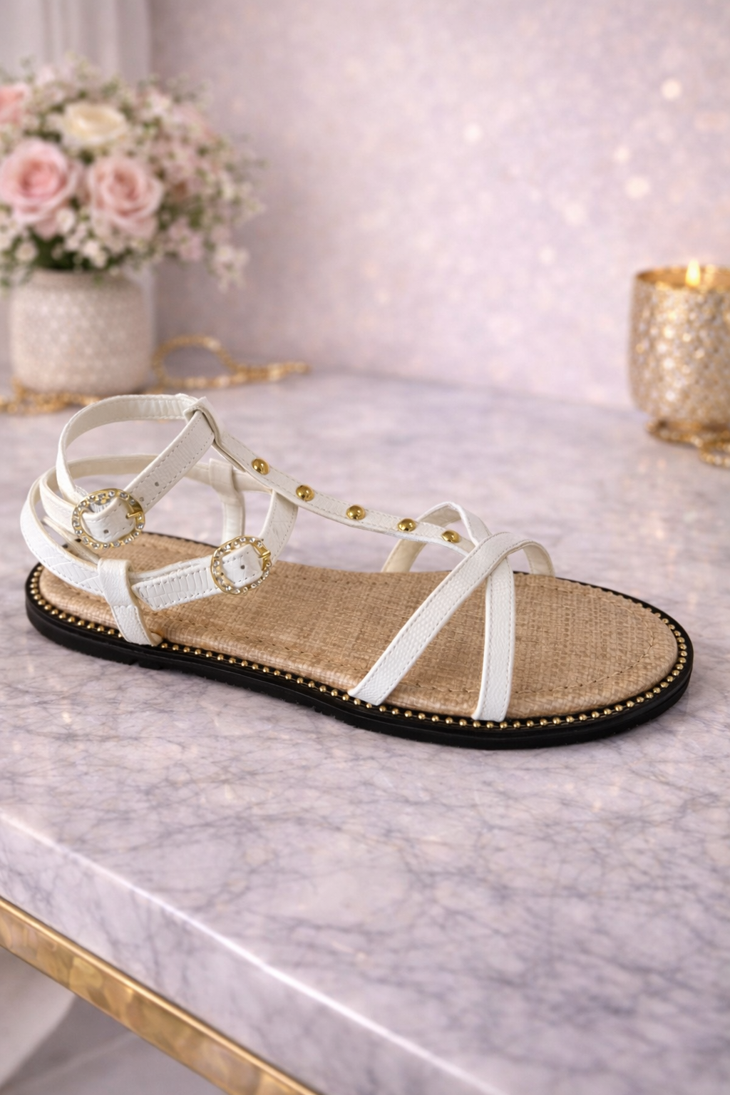 white Sandal flat