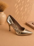 Gold metallic bow detail pump