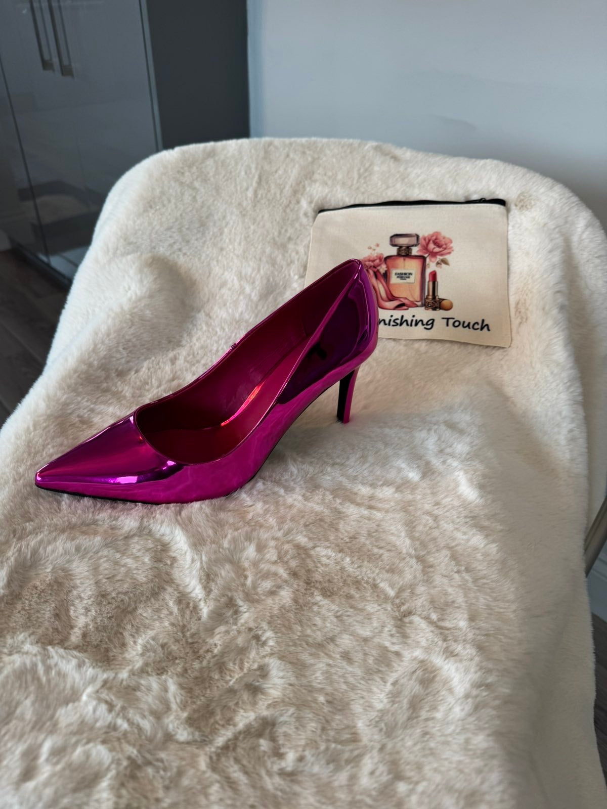Metallic classic heels