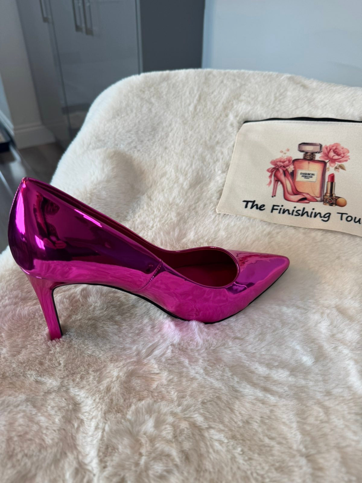 Metallic classic heels