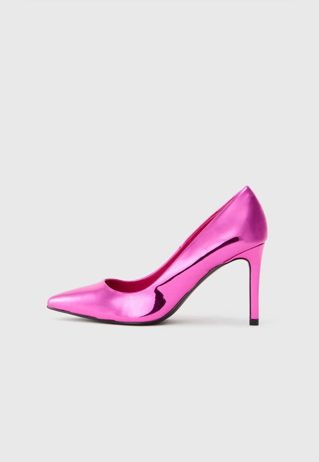 Metallic classic heels