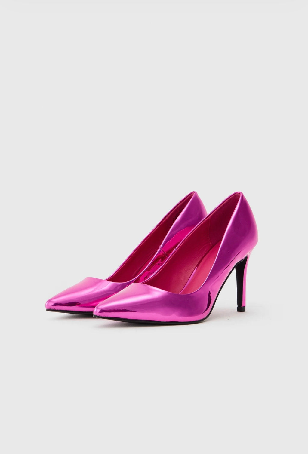 Metallic classic heels