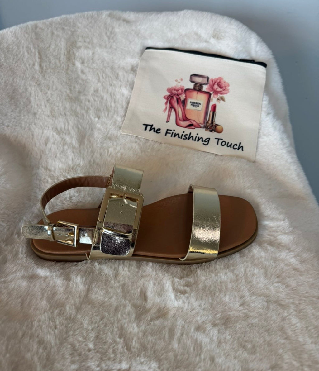 Flat buckle sandal