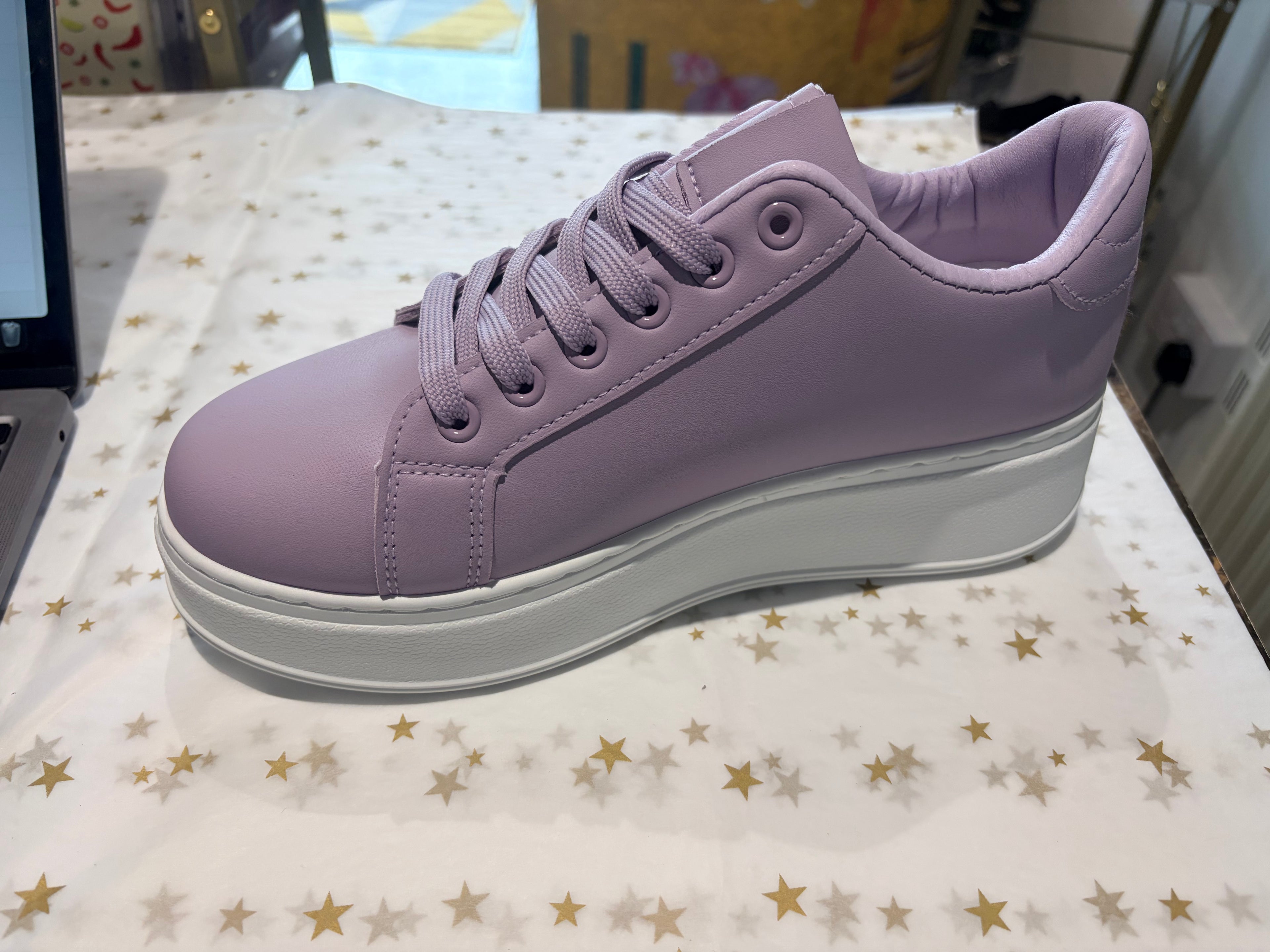Purple platform trainer