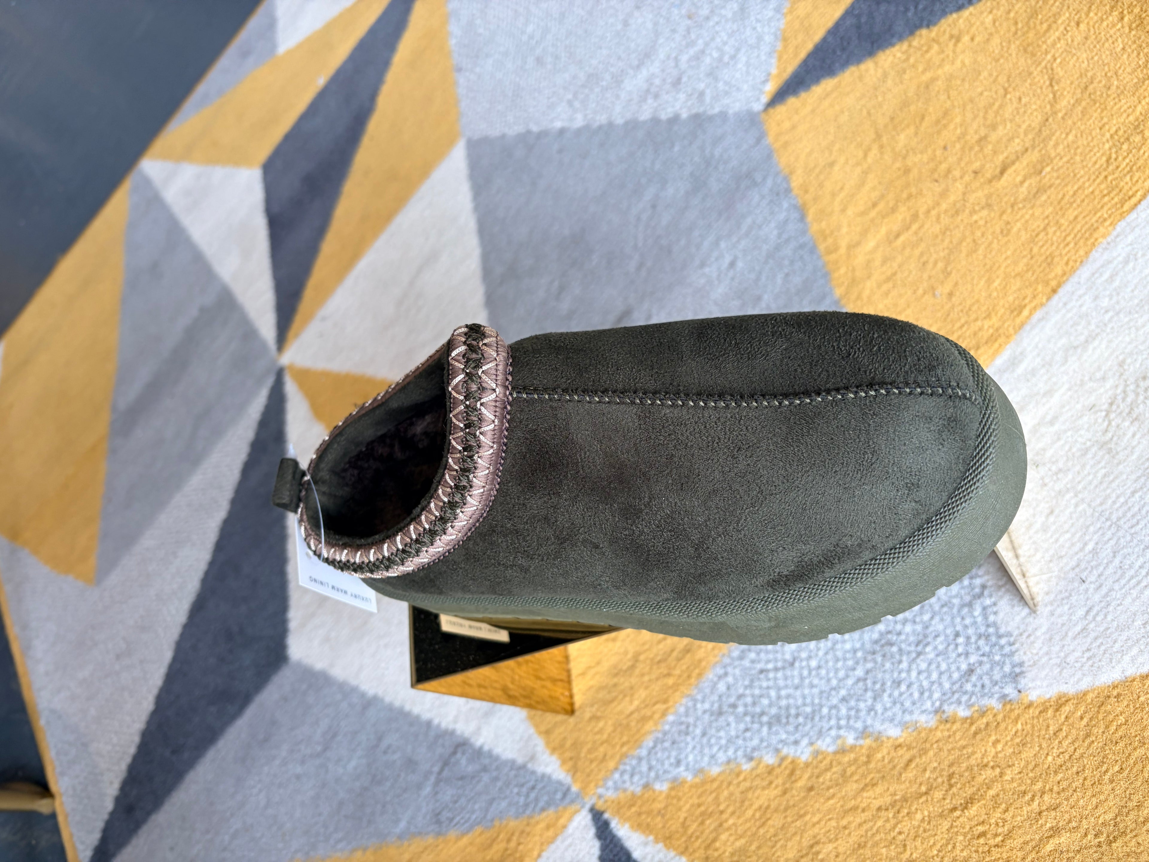 Suede slipper
