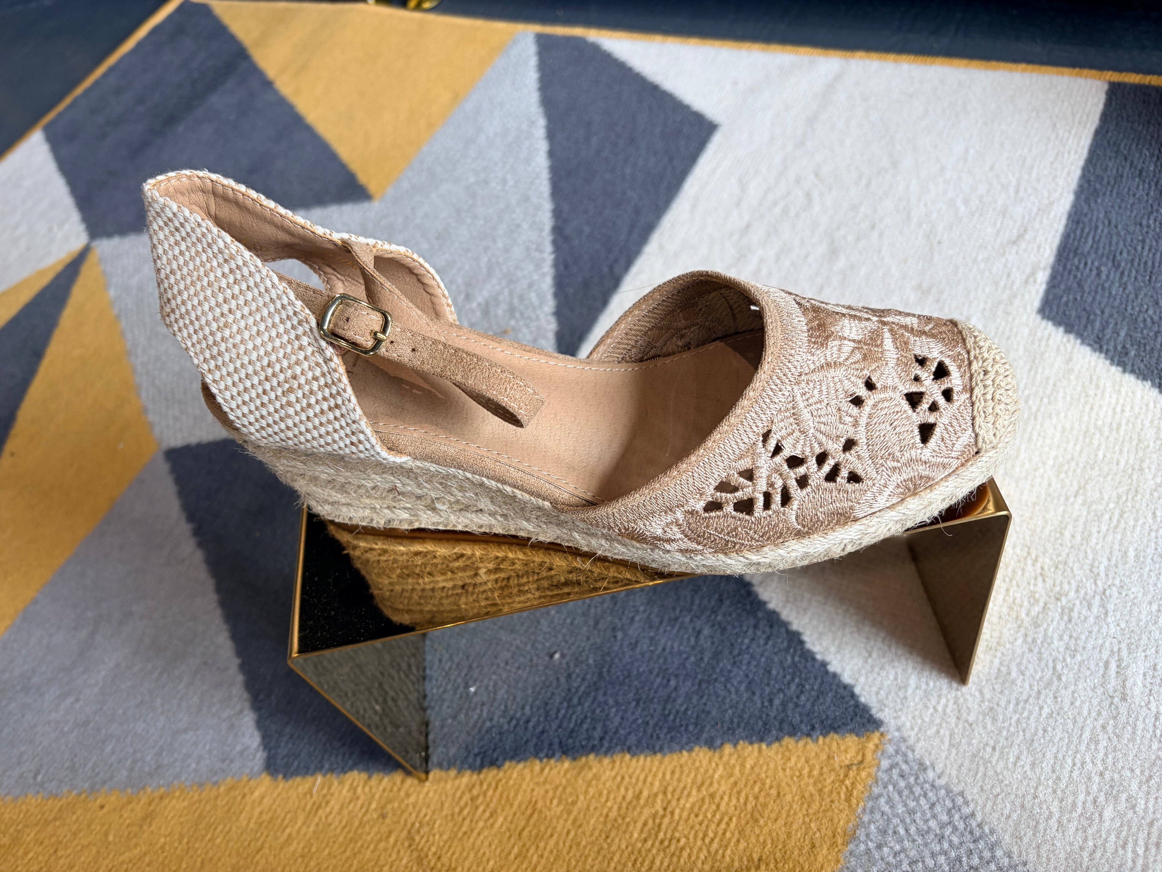 Platform wedge.