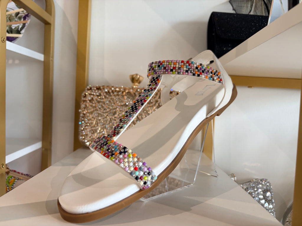 Multicoloured flat sandle.