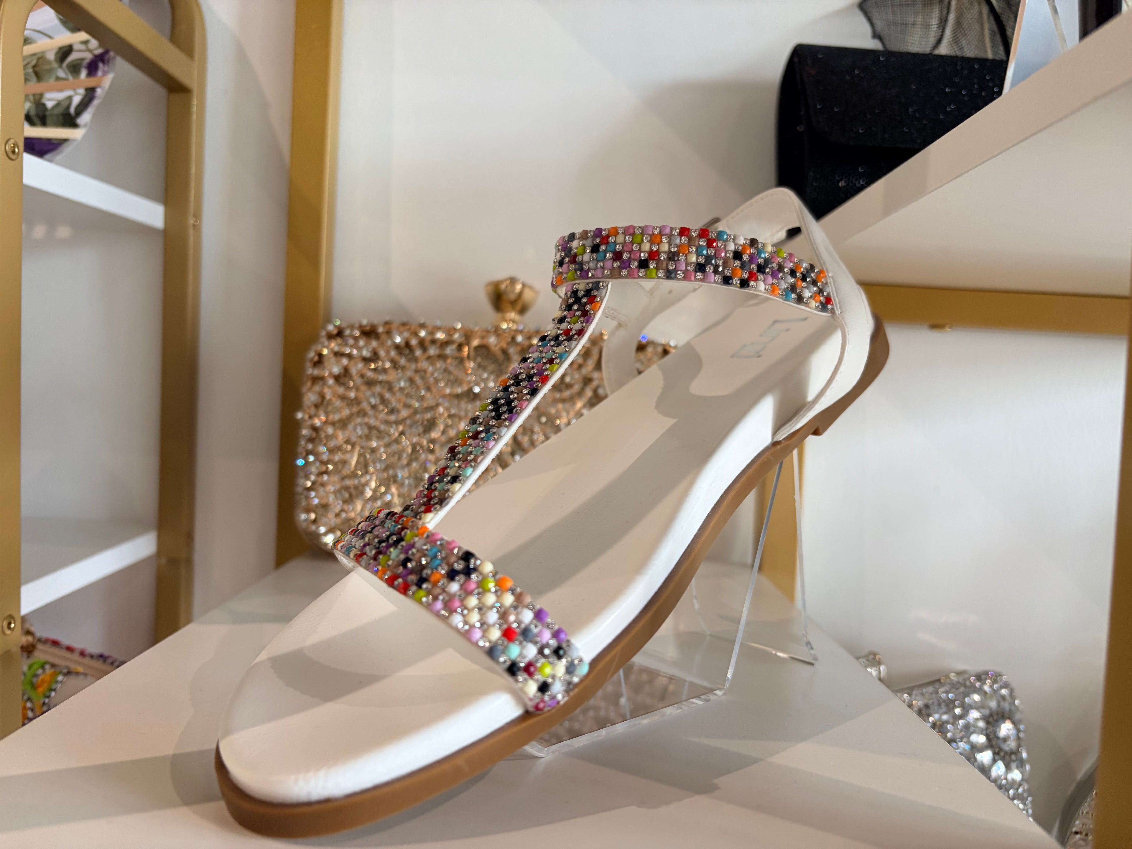Multicoloured flat sandle.