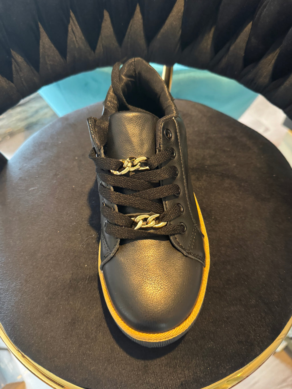 Orthopedic sneakers