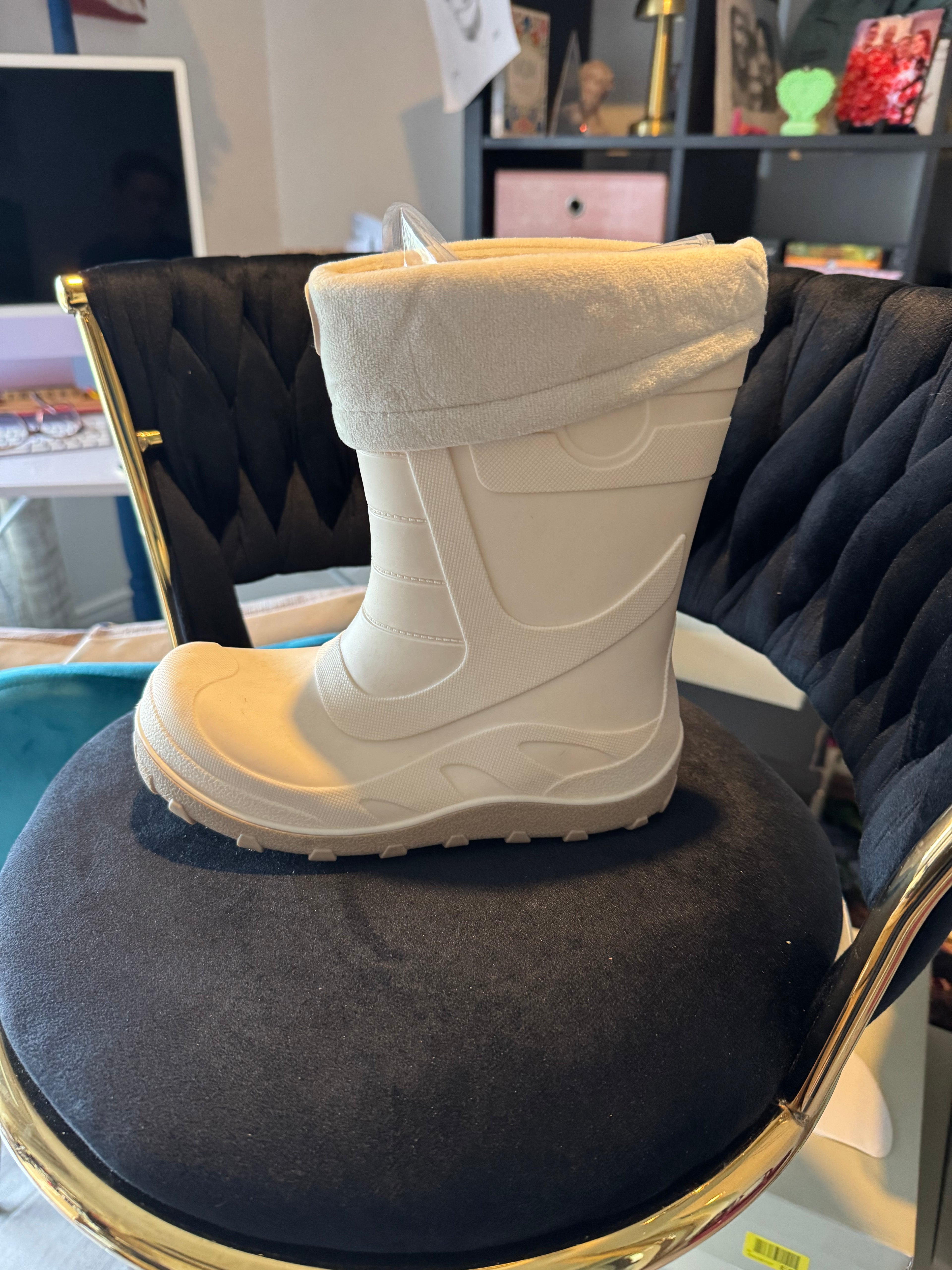 Children's wellie boots