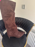 Knee high low heel slouch boot