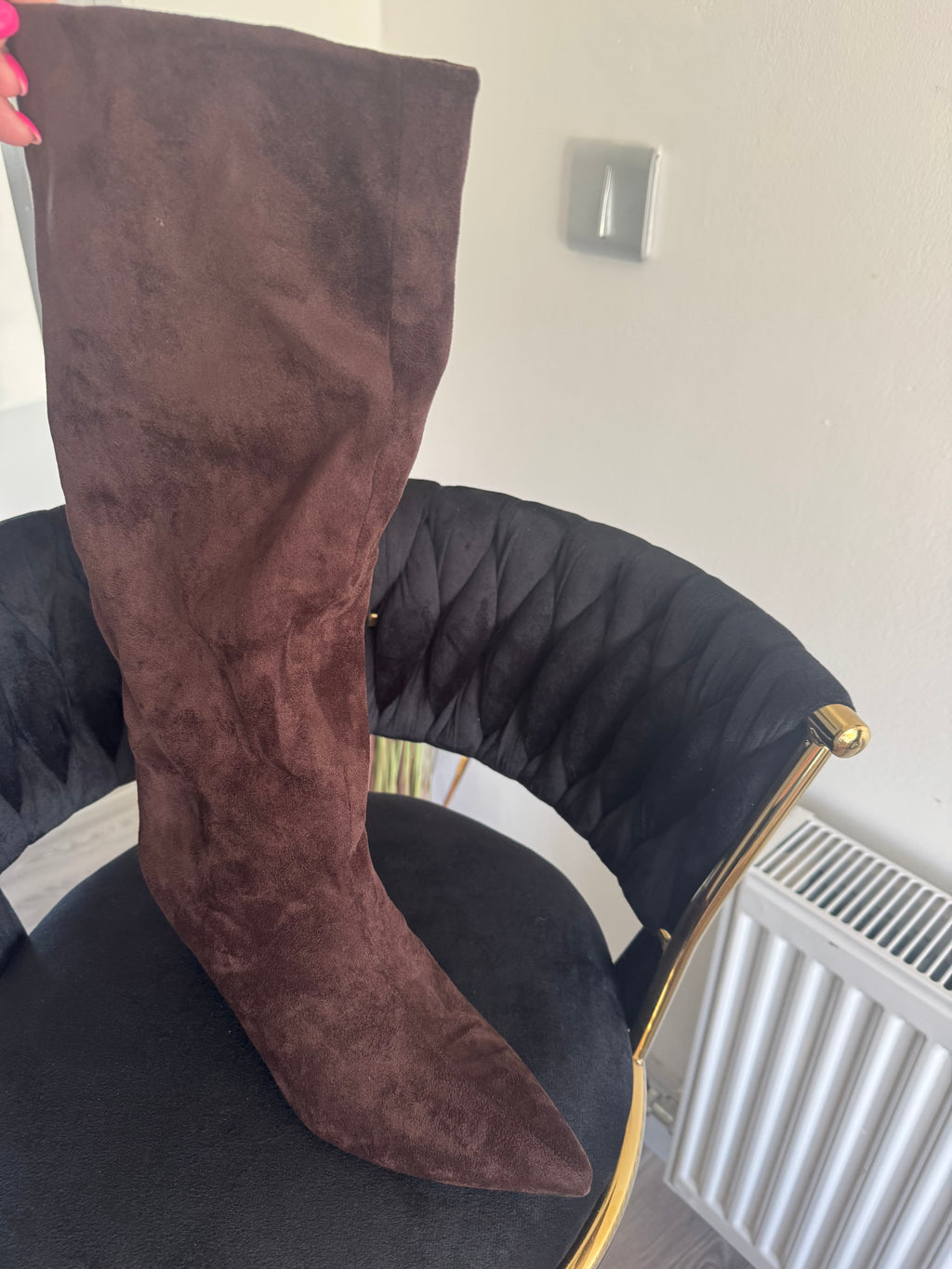 Knee high low heel slouch boot