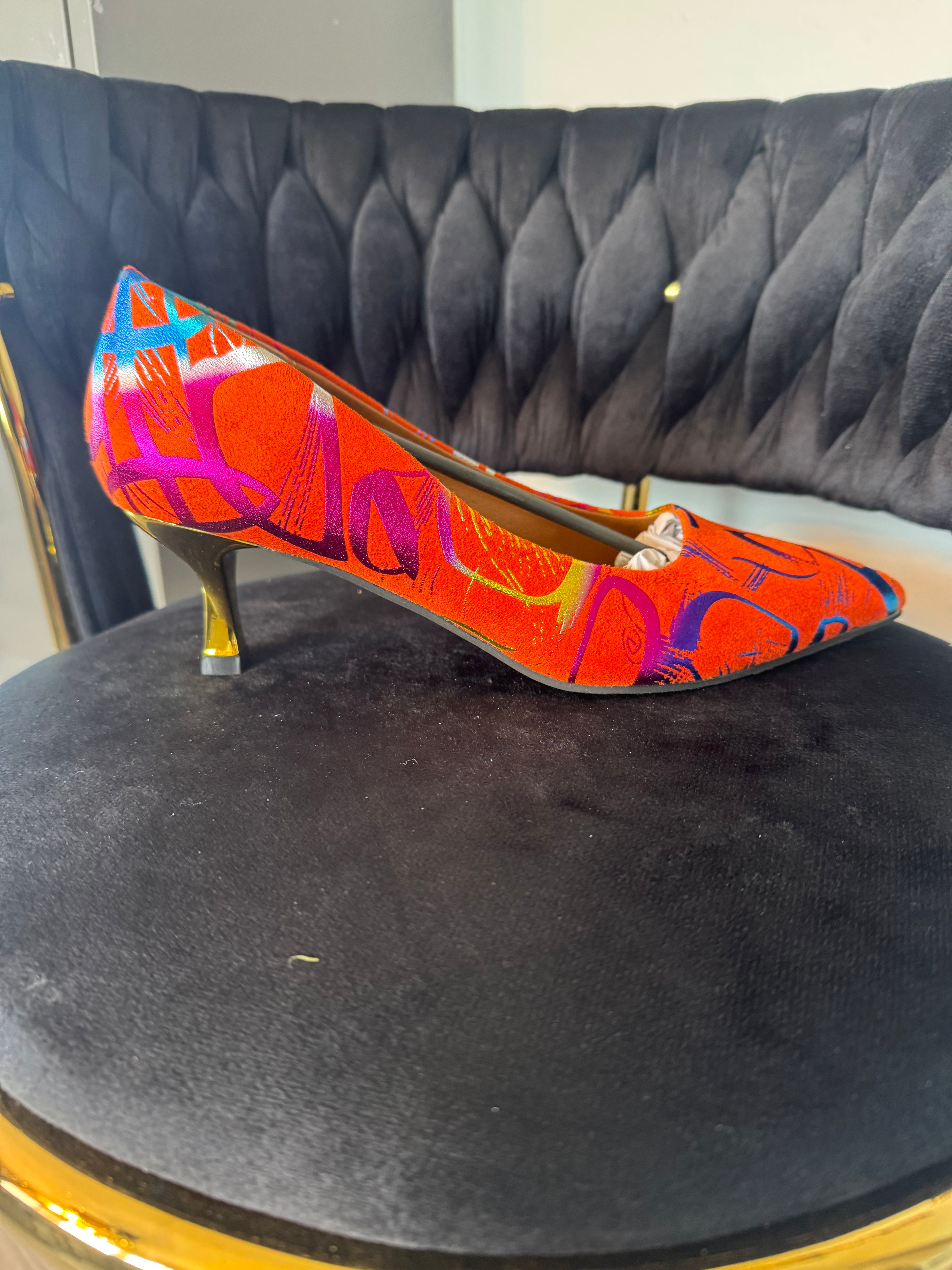 Kitten heel pointer