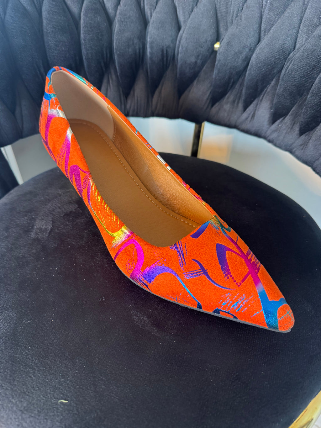 Kitten heel pointer